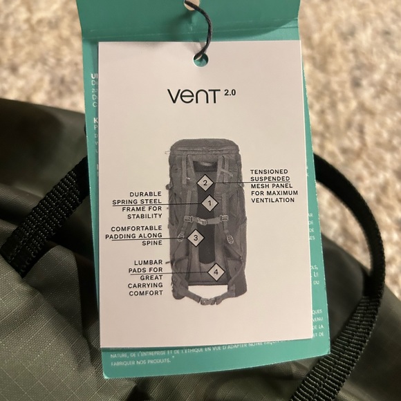 New McKinley 26L Backpack Hiking Daypack  NWT - Picture 3 of 7